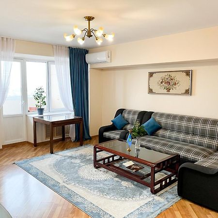 Золотой Квадрат 60 Кв2 Apartman Almati Kültér fotó