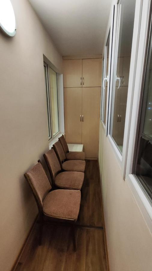 Золотой Квадрат 60 Кв2 Apartman Almati Kültér fotó