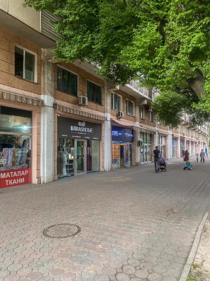 Золотой Квадрат 60 Кв2 Apartman Almati Kültér fotó