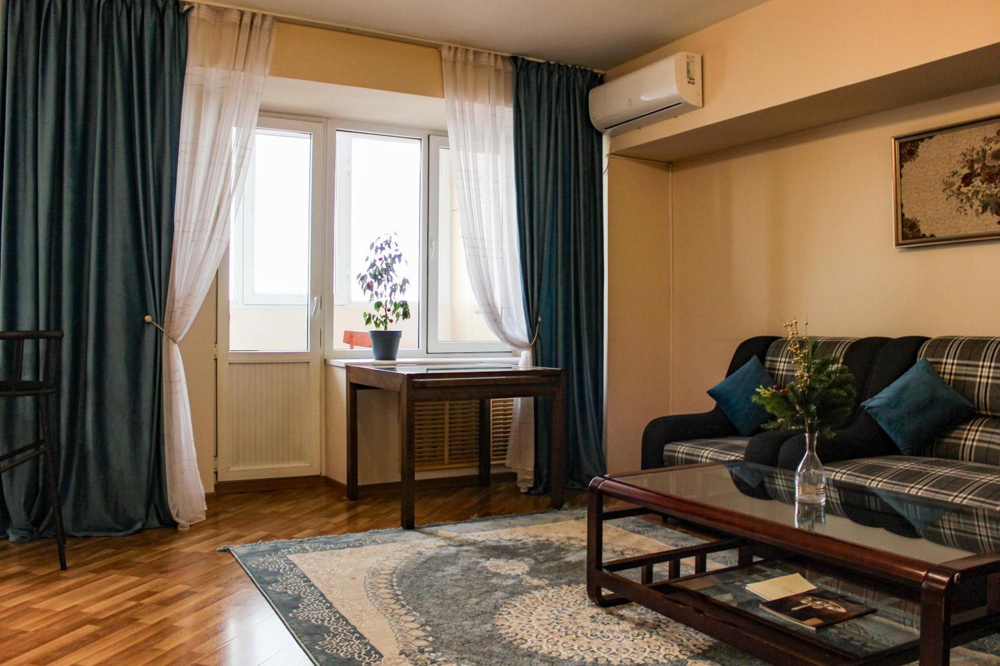 Золотой Квадрат 60 Кв2 Apartman Almati Kültér fotó